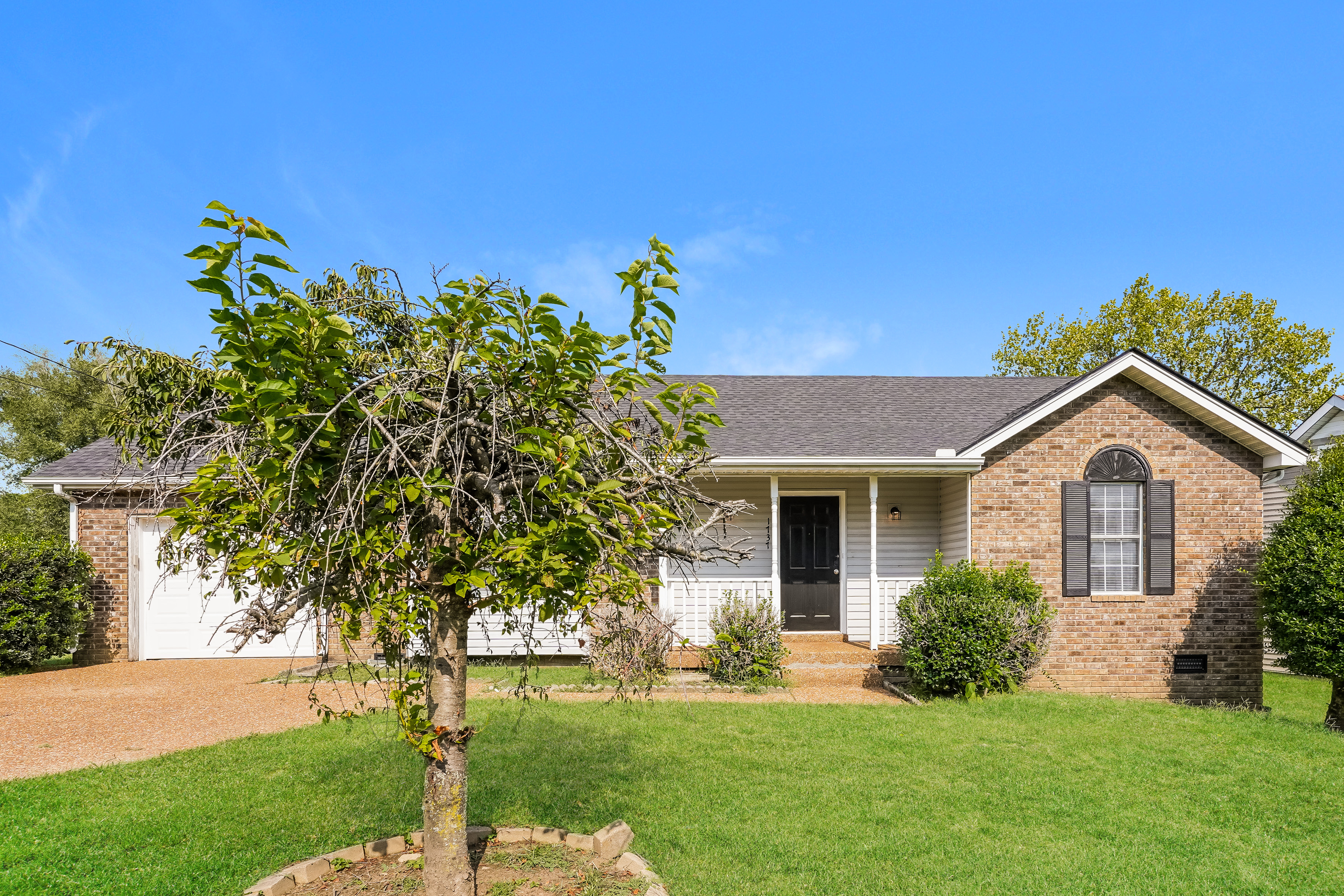 1737 Heritage Glen Dr Madison, TN 37115